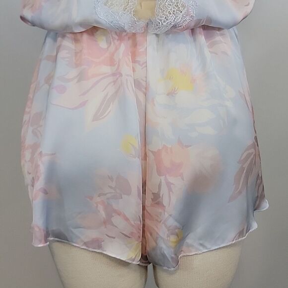 VICTORIA'S SECRET Georgette Floral Satin Lace Romper size M - Picture 7 of 9